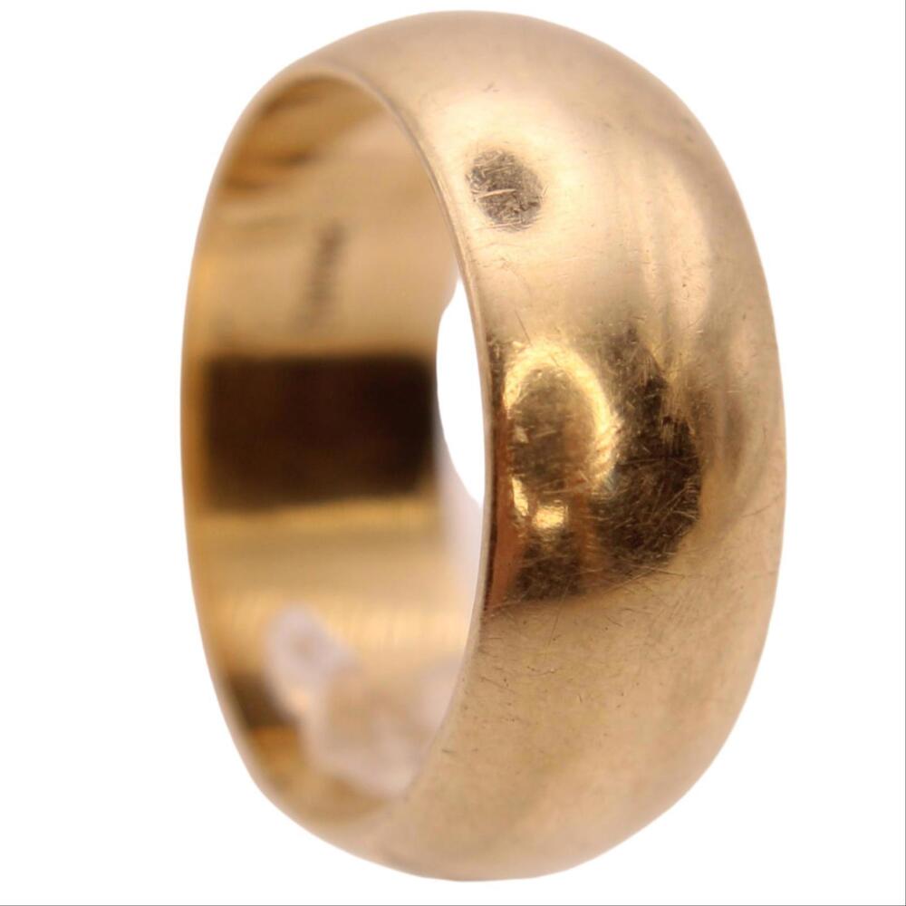 *SOLD* Vintage 14kt Yellow Gold Polished Wide Cigar Band Engraved Ring - Picture 6 of 9